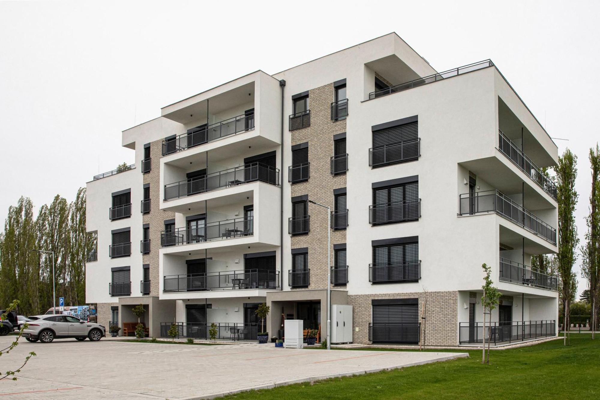Kinga Apartman Dunajska Streda Exterior photo